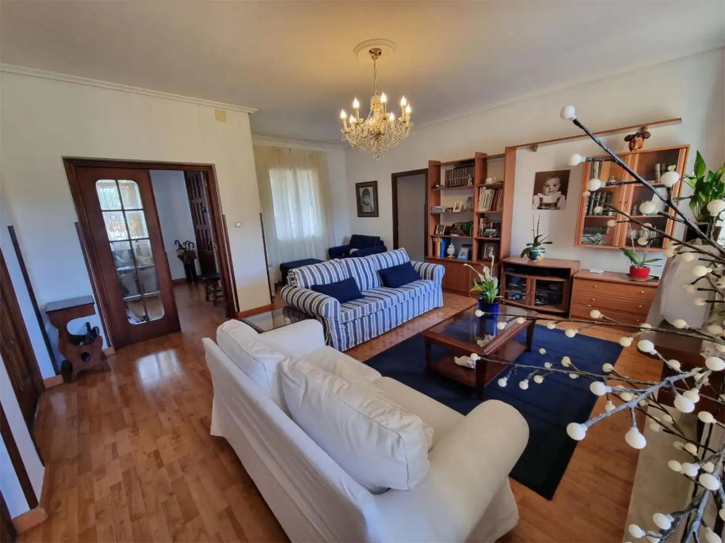 Casa o chalet en venta en Paseo Niño, 26, Cerezo - Aspla - Torres Sala de estar de Casa o chalet en venta en Torrelavega con Calefacción, Jardín privado y Terraza
