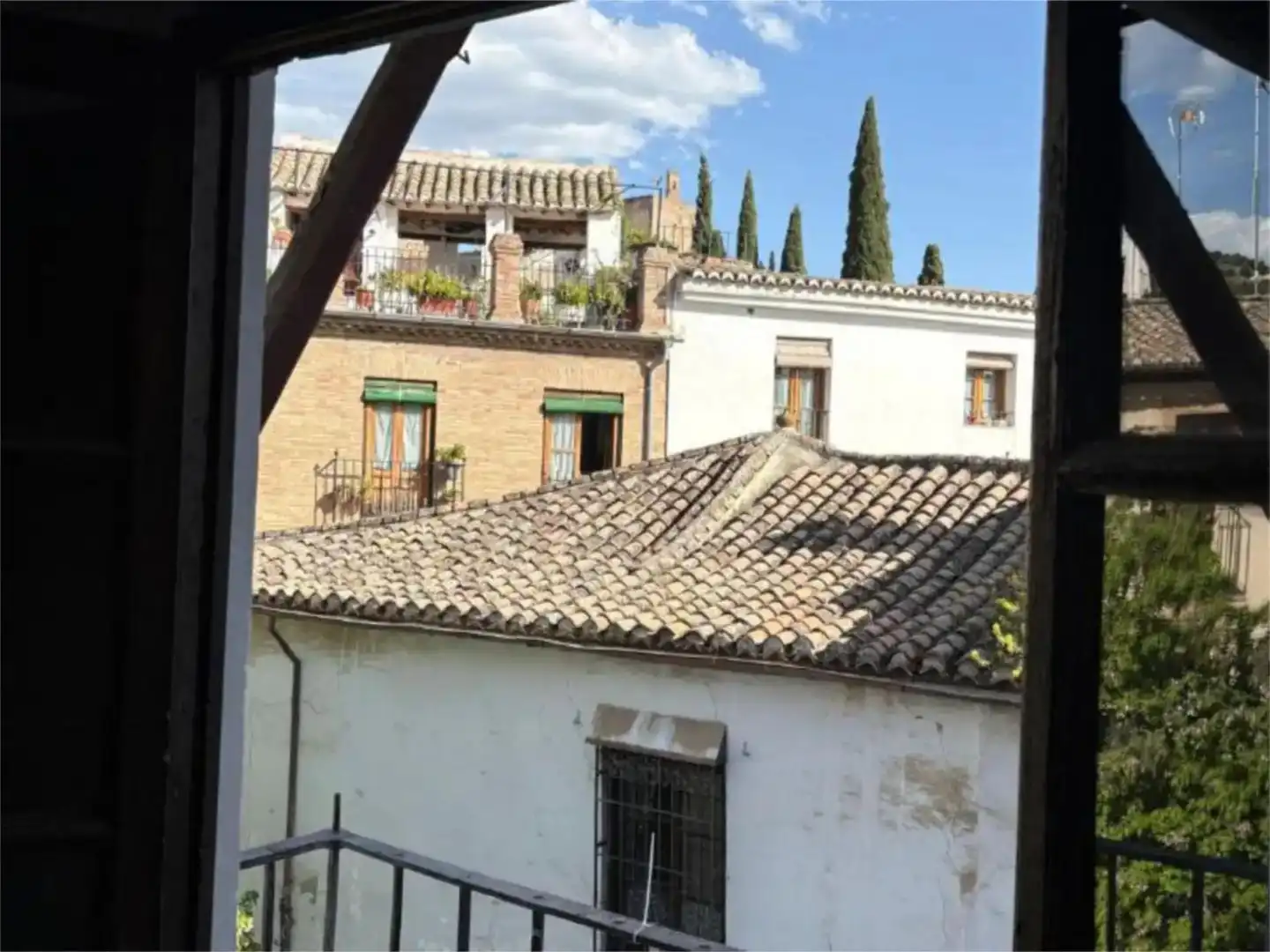 Detached homes for sale in Placeta Cruz Verde, 4, Barrio de Albaicín Exterior view of Detached homes for sale in Granada with Terrace, Storage room and Balcony