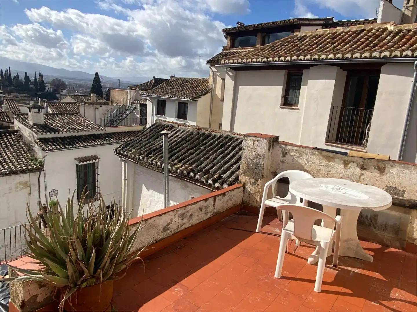 Detached homes for sale in Placeta Cruz Verde, 4, Barrio de Albaicín Exterior view of Detached homes for sale in Granada with Terrace, Storage room and Balcony