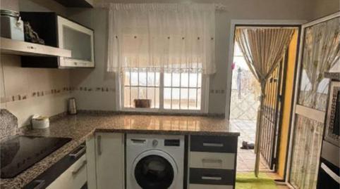 Foto 2 de Pis en venda a Calle Fuente Vaqueros, 73, Atarfe, Granada