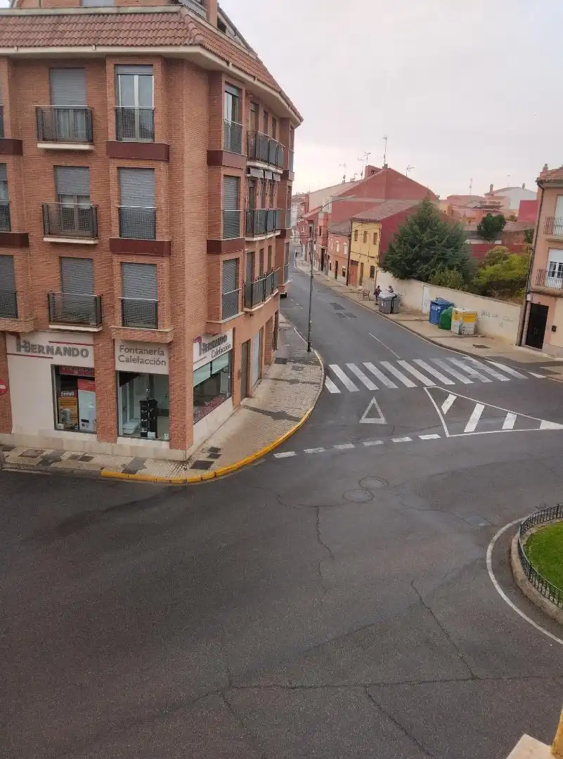 Außenansicht von Wohnung zum Verkauf in Benavente