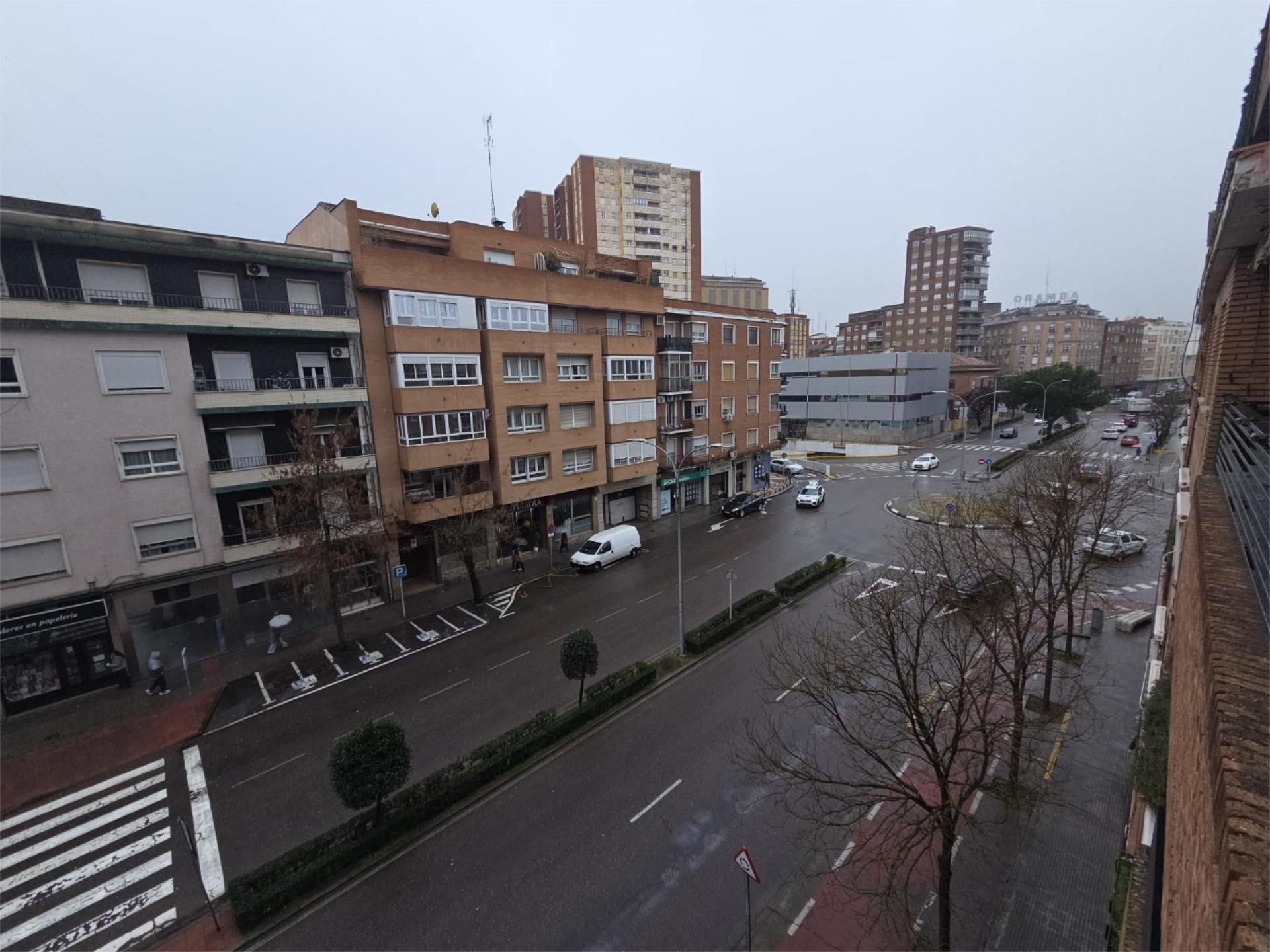 Vista exterior de Pis en venda en Talavera de la Reina amb Calefacció, Parquet i Terrassa