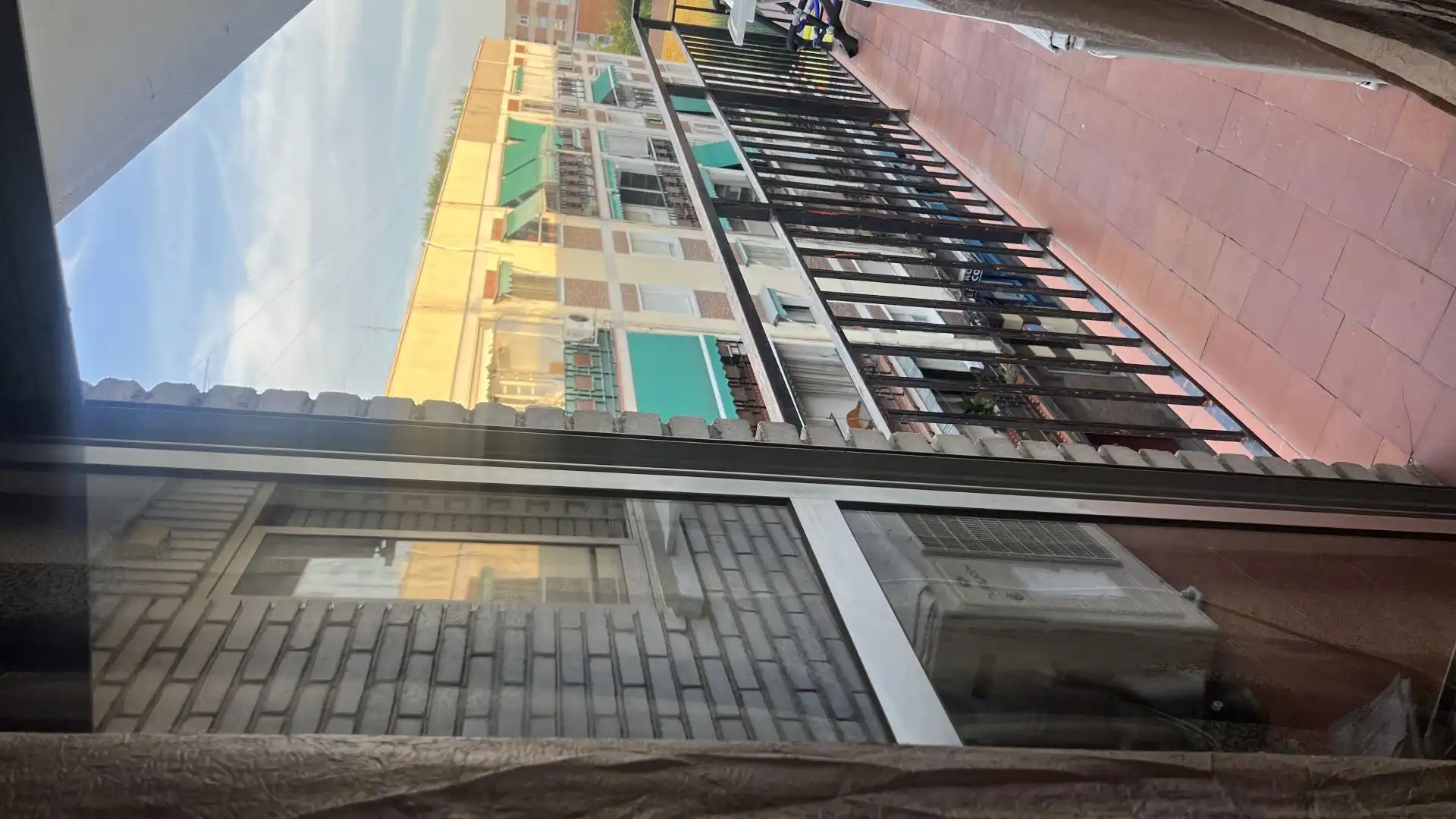 Habitación en Calle de la Rejilla, 13, Centro Vista exterior de Piso para compartir en Móstoles con Videoportero