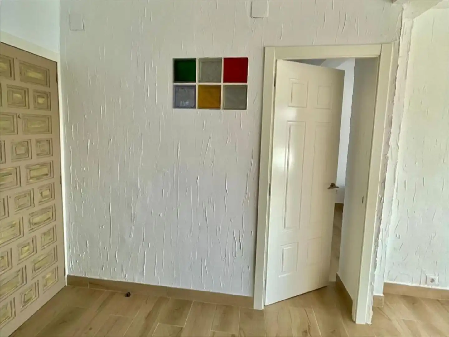 Piso en venta en Calle de Elías Iglesias, Cacabelos Piso en venta en Cacabelos con Calefacción, Parquet y Trastero