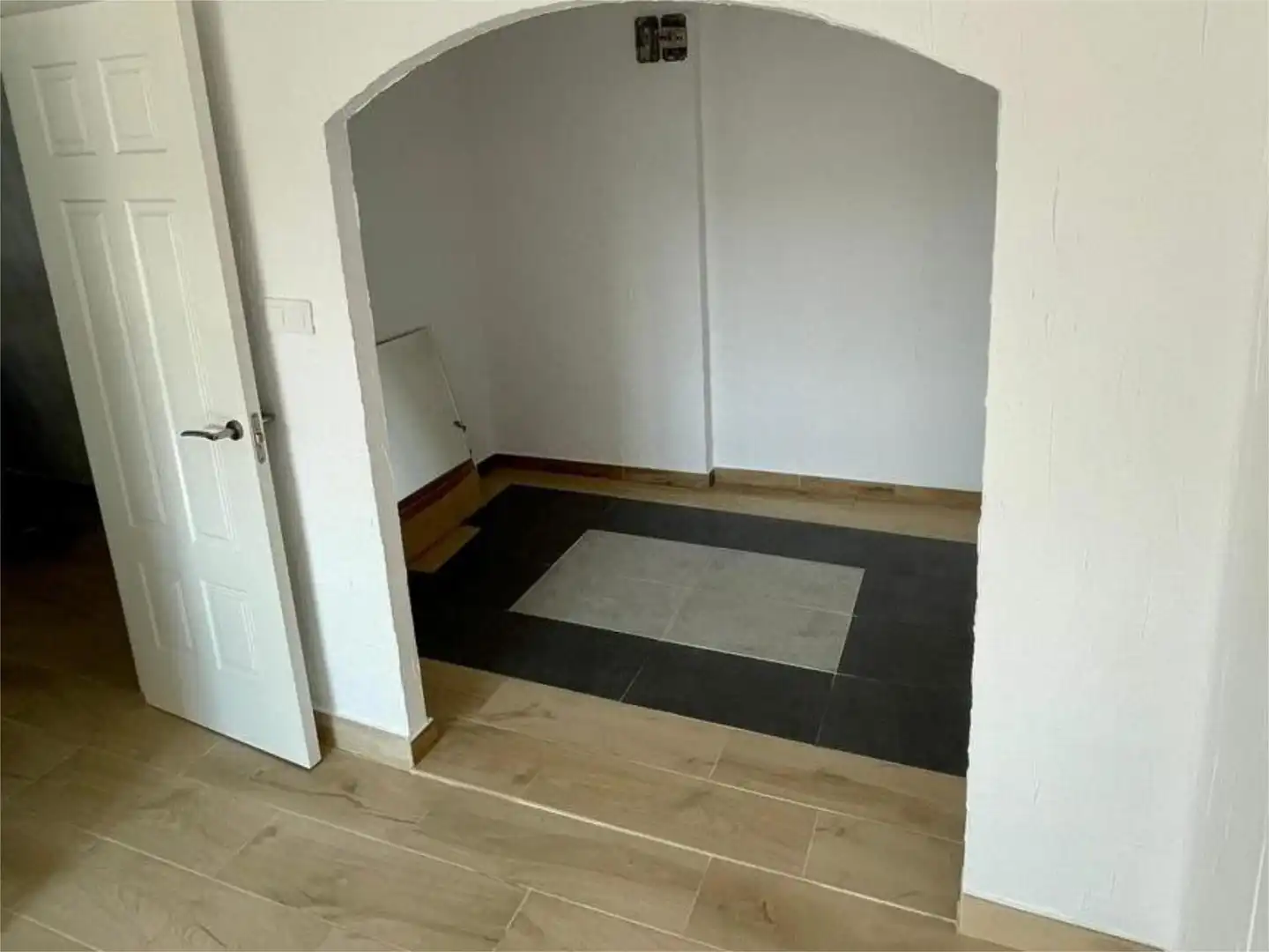 Piso en venta en Calle de Elías Iglesias, Cacabelos Piso en venta en Cacabelos con Calefacción, Parquet y Trastero