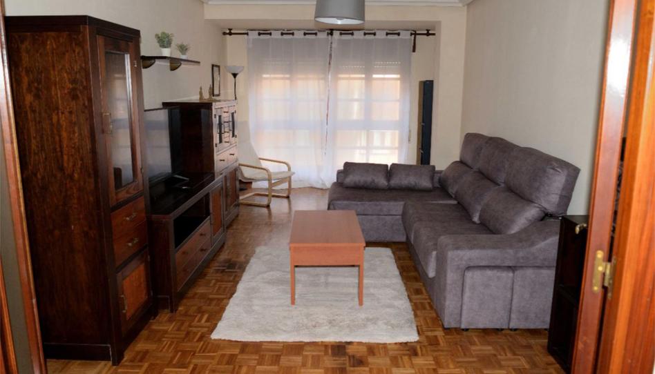 Flat to rent in Calle López del Vallado, 12, Fozaneldi - Tenderina, Oviedo - image 1 Photo 1 of Flat to rent in Calle López del Vallado, 12, Fozaneldi - Tenderina, Oviedo