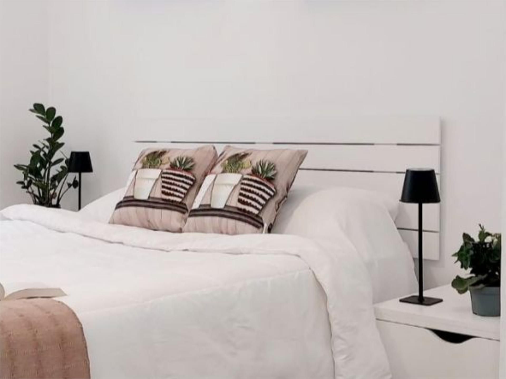 Habitación de Apartamento para compartir en Málaga Capital con Aire acondicionado, Calefacción y Amueblado