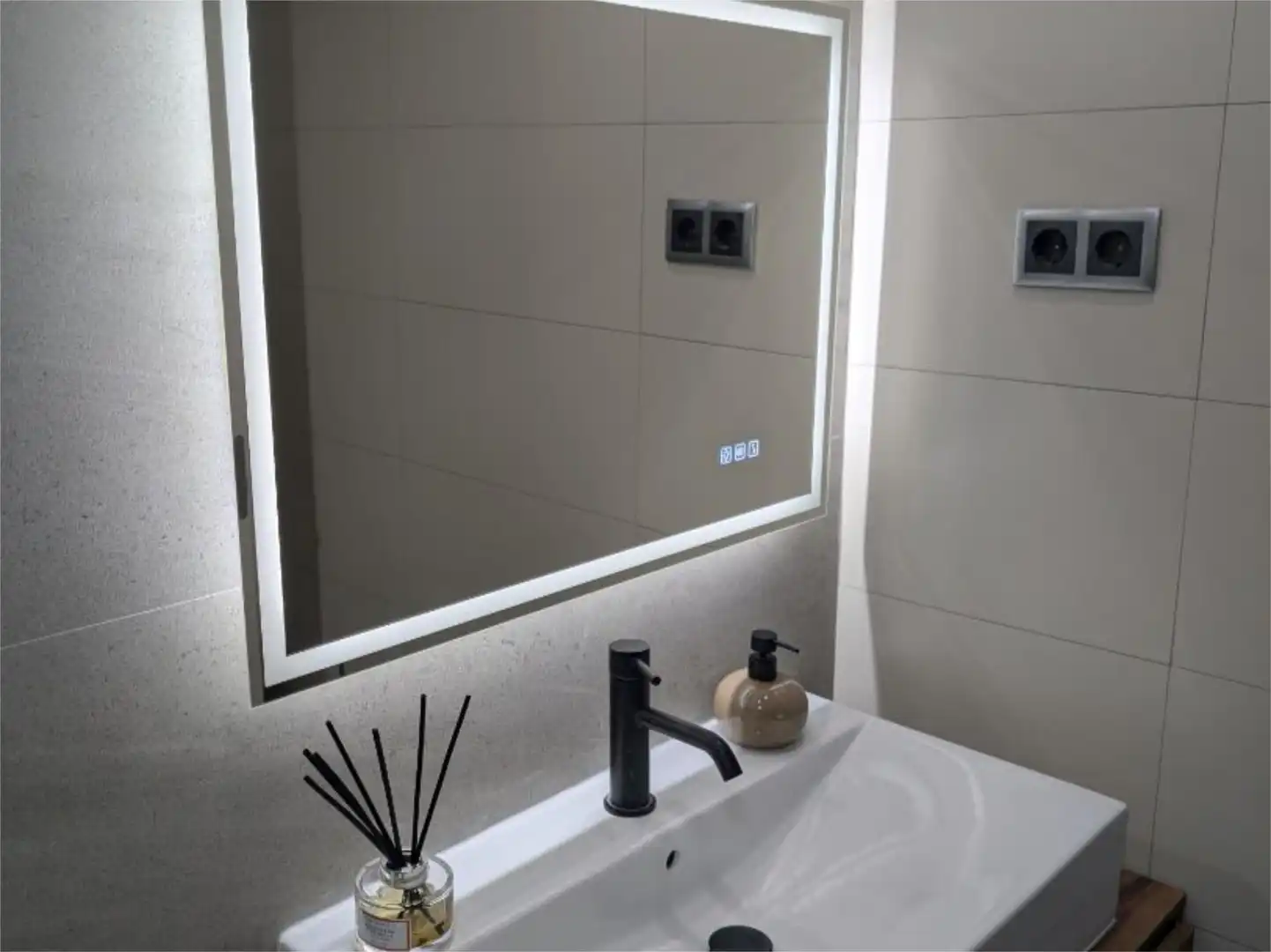 Bathroom of Flat for sale in Manresa  with Air Conditioner, Terrace and Swimming Pool