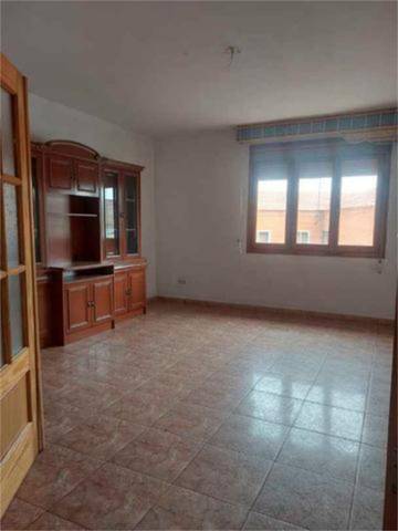 Piso en Venta en Ledaña