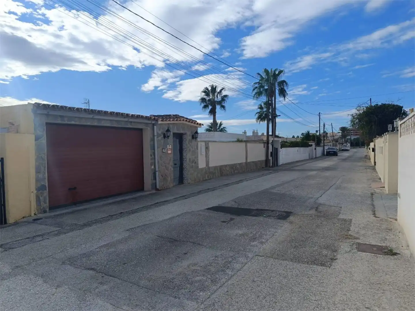 Houses for sale in Carrer Serra del Cid, 16, Pueblo - Urbanizaciones Exterior view of Houses for sale in L'Alfàs del Pi with Air Conditioner and Terrace