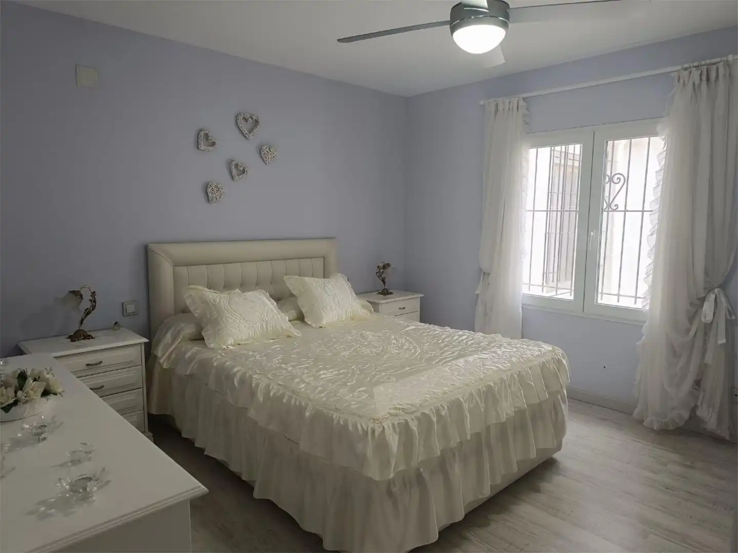 Houses for sale in Carrer Serra del Cid, 16, Pueblo - Urbanizaciones Bedroom of Houses for sale in L'Alfàs del Pi with Air Conditioner and Terrace