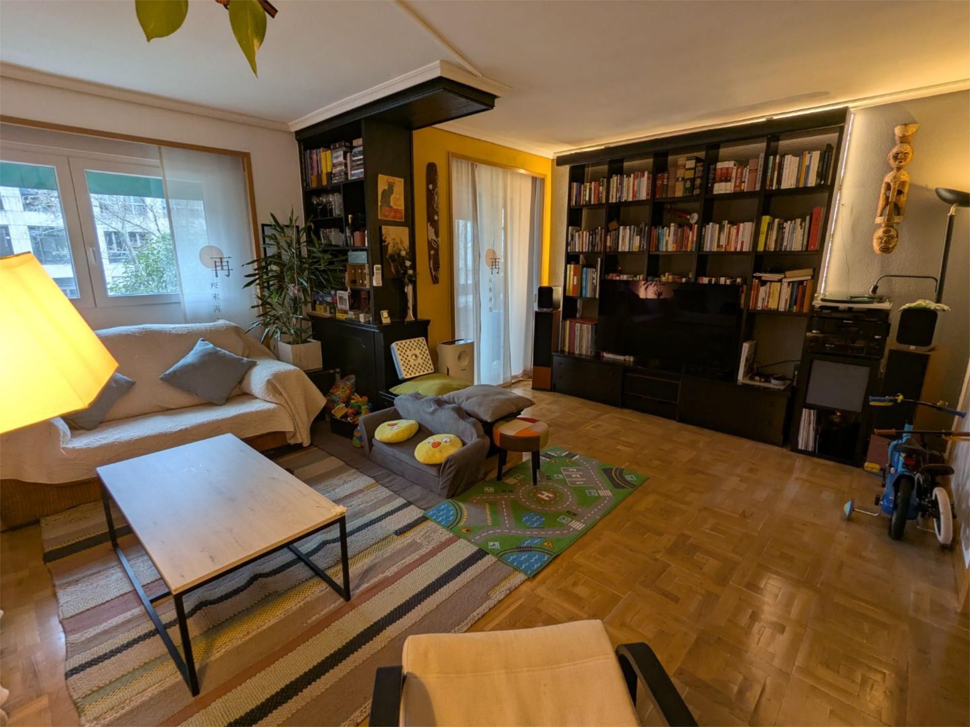 Sala d'estar de Pis en venda en Valladolid Capital amb Aire condicionat i Terrassa