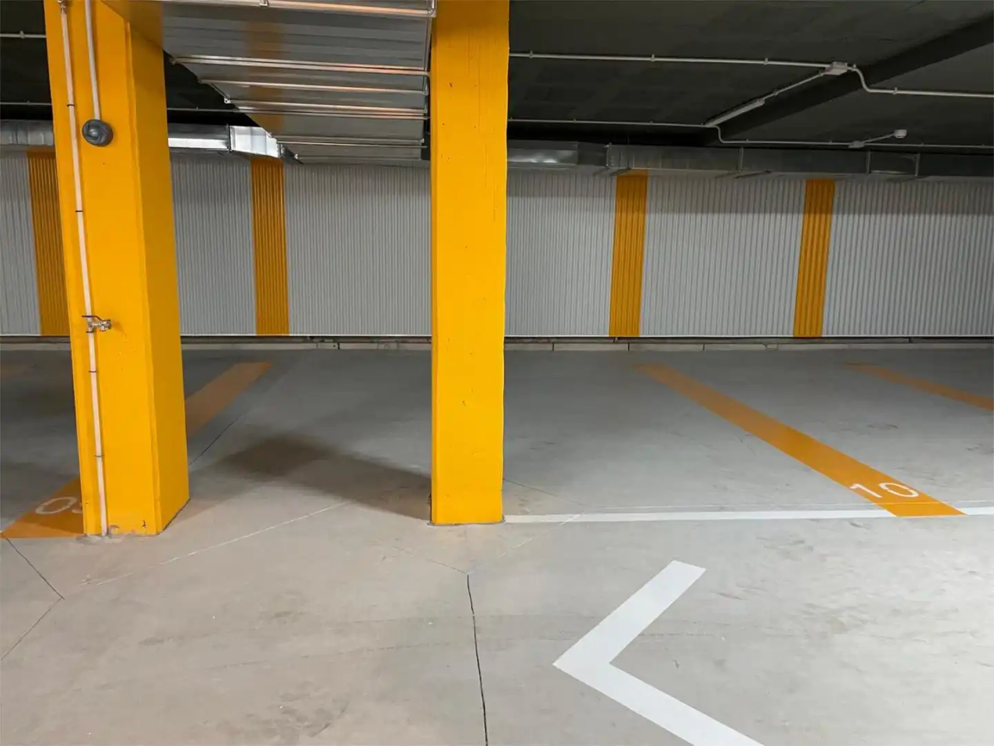 Parking of Flat for rent in Málaga  with Air Conditioner, Heating and Terrace