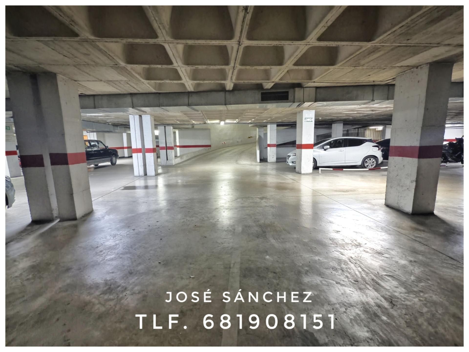 Parking of Garage to rent in Crevillent