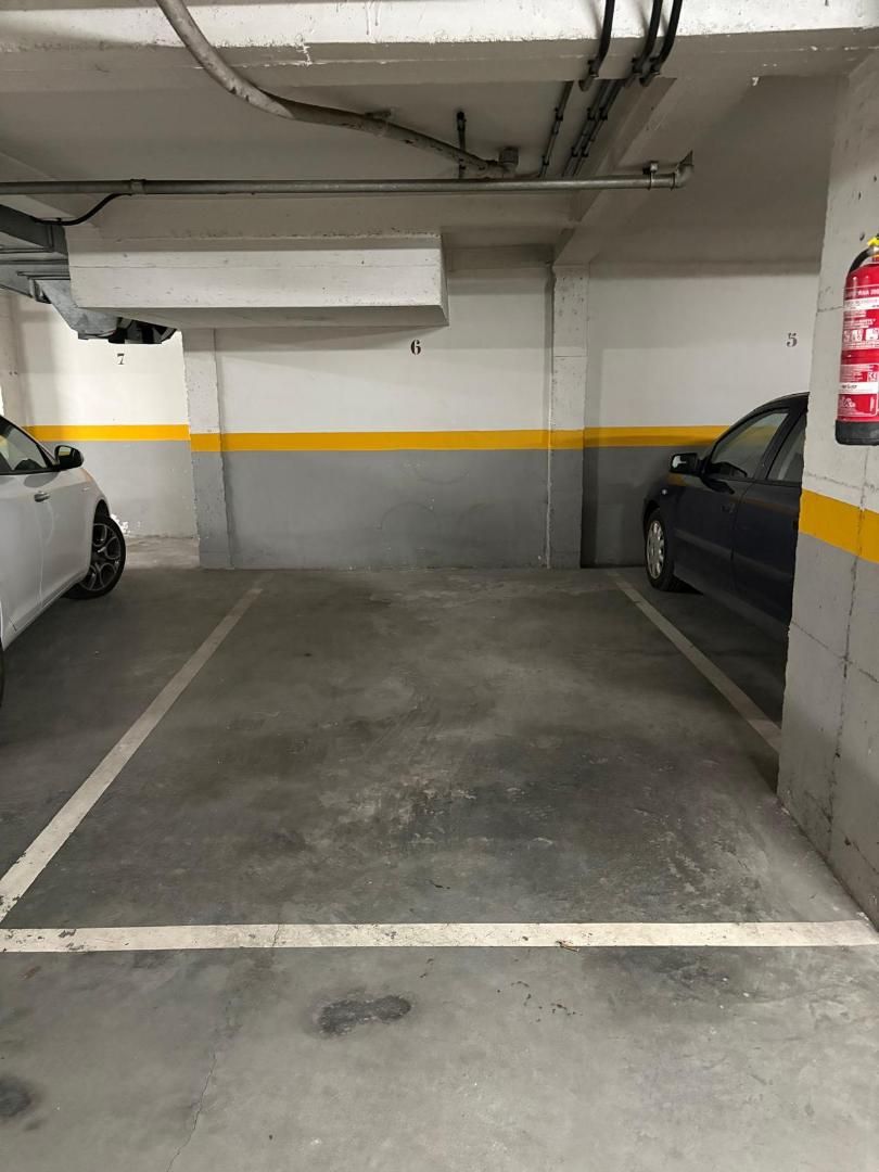 Aparcament de Garatge de lloguer en Lena