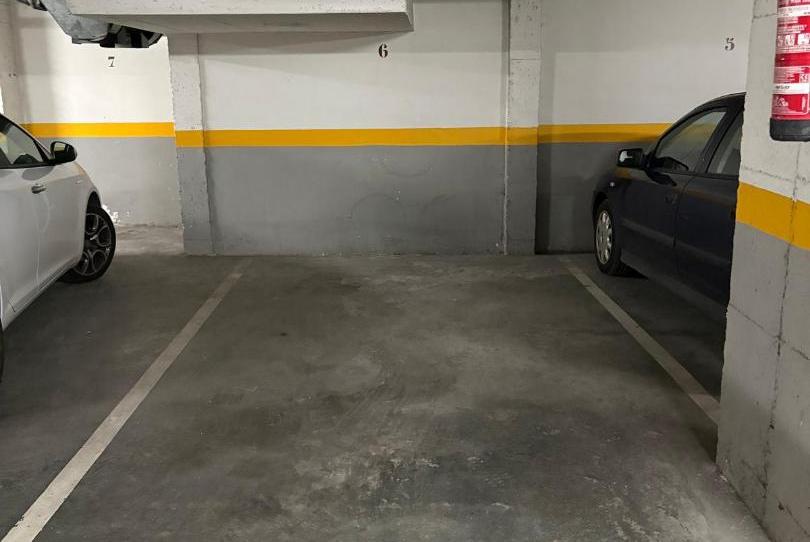 Garatge de lloguer a Plaza de Alfonso X el Sabio, 4, Lena, Asturias - imatge 1 Foto 1 de Garatge de lloguer a Plaza de Alfonso X el Sabio, 4, Lena, Asturias