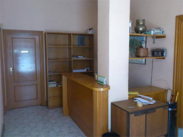 Local comercial en Alquiler en San Adrián