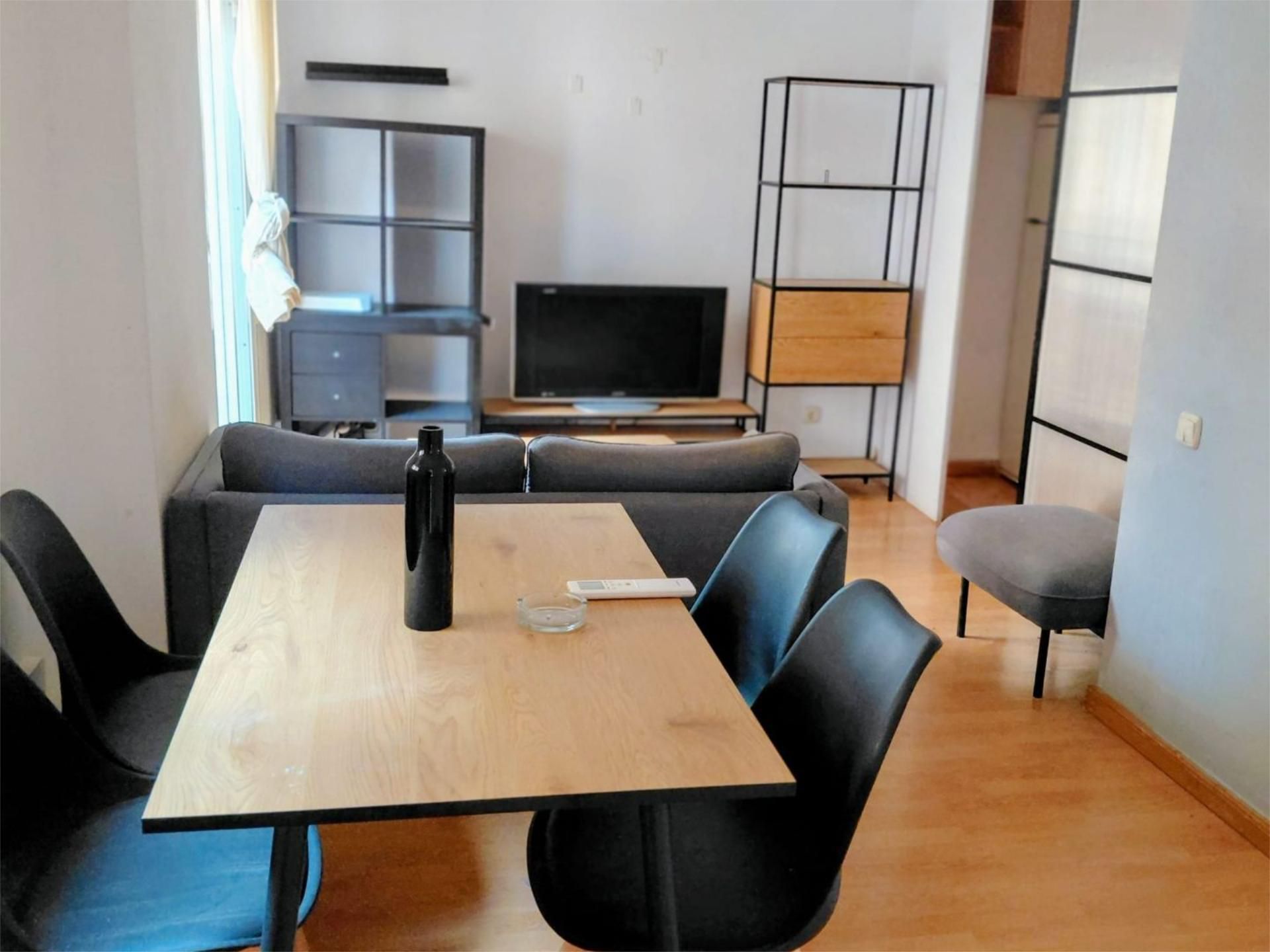 Sala d'estar de Pis en venda en  Zaragoza Capital amb Aire condicionat i Balcó