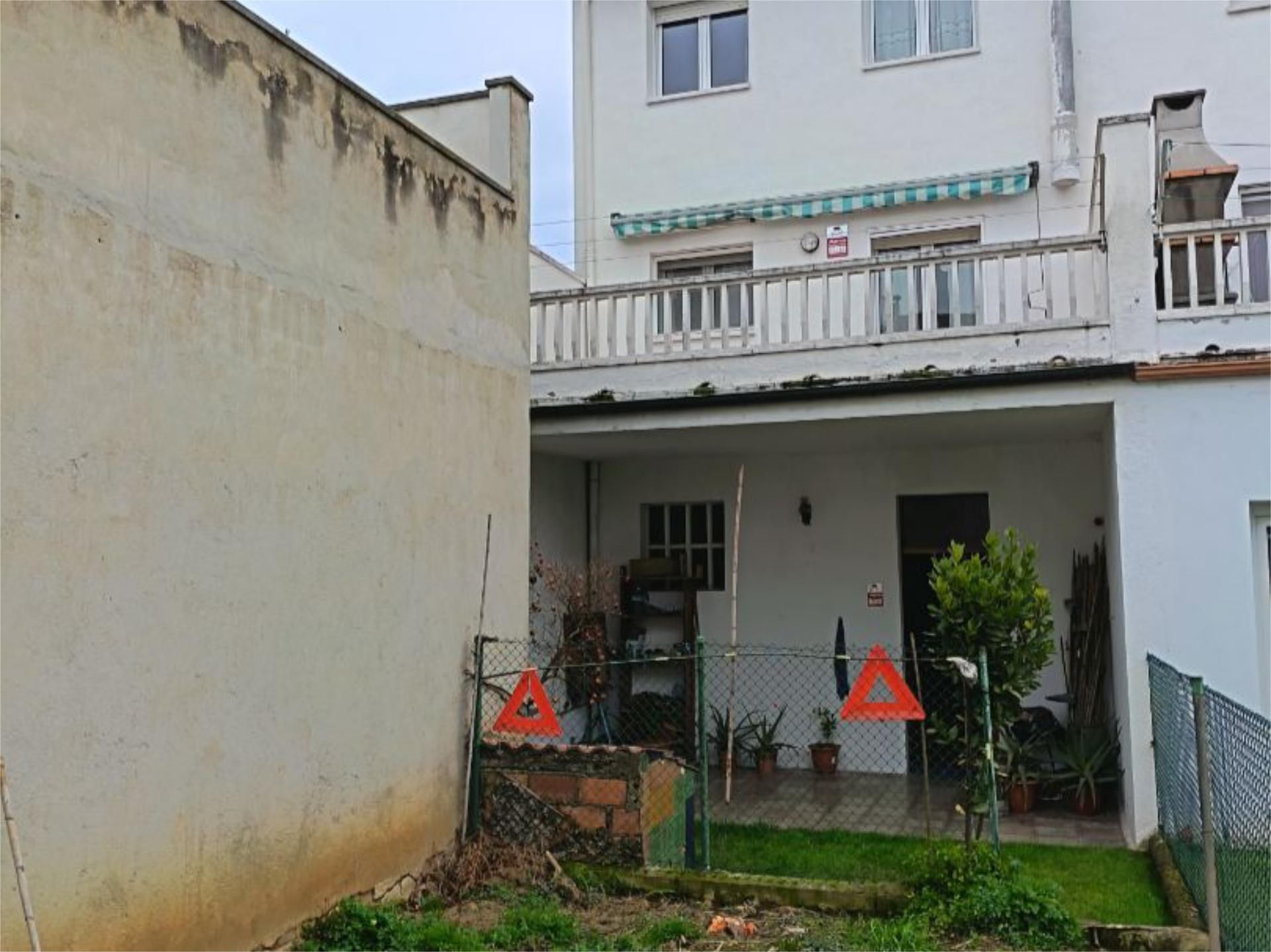 Vista exterior de Pis en venda en Manlleu amb Calefacció, Jardí privat i Terrassa