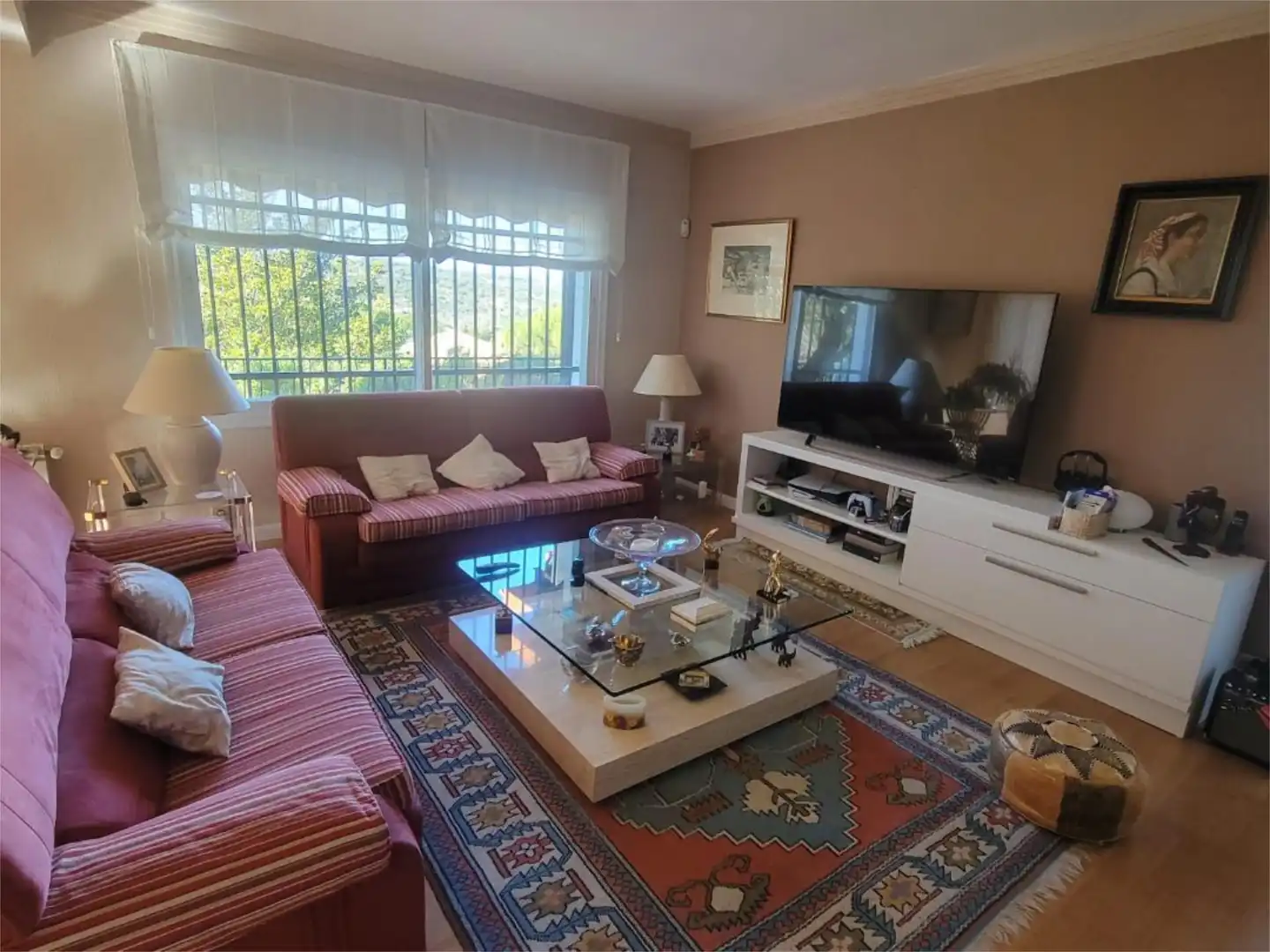 Piso en venta en Calle Monte Ana, 21, Parquelagos - Puente Nuevo Sala de estar de Piso en venta en Galapagar con Aire acondicionado, Calefacción y Jardín privado