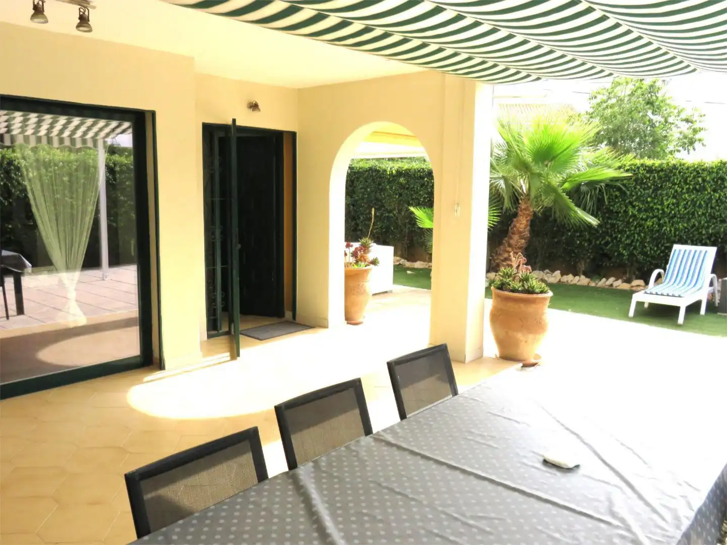 Casa o chalet de alquiler en Carrer Andròmeda, 26, L'Albir Terraza de Casa o chalet de alquiler en L'Alfàs del Pi con Aire acondicionado, Calefacción y Jardín privado