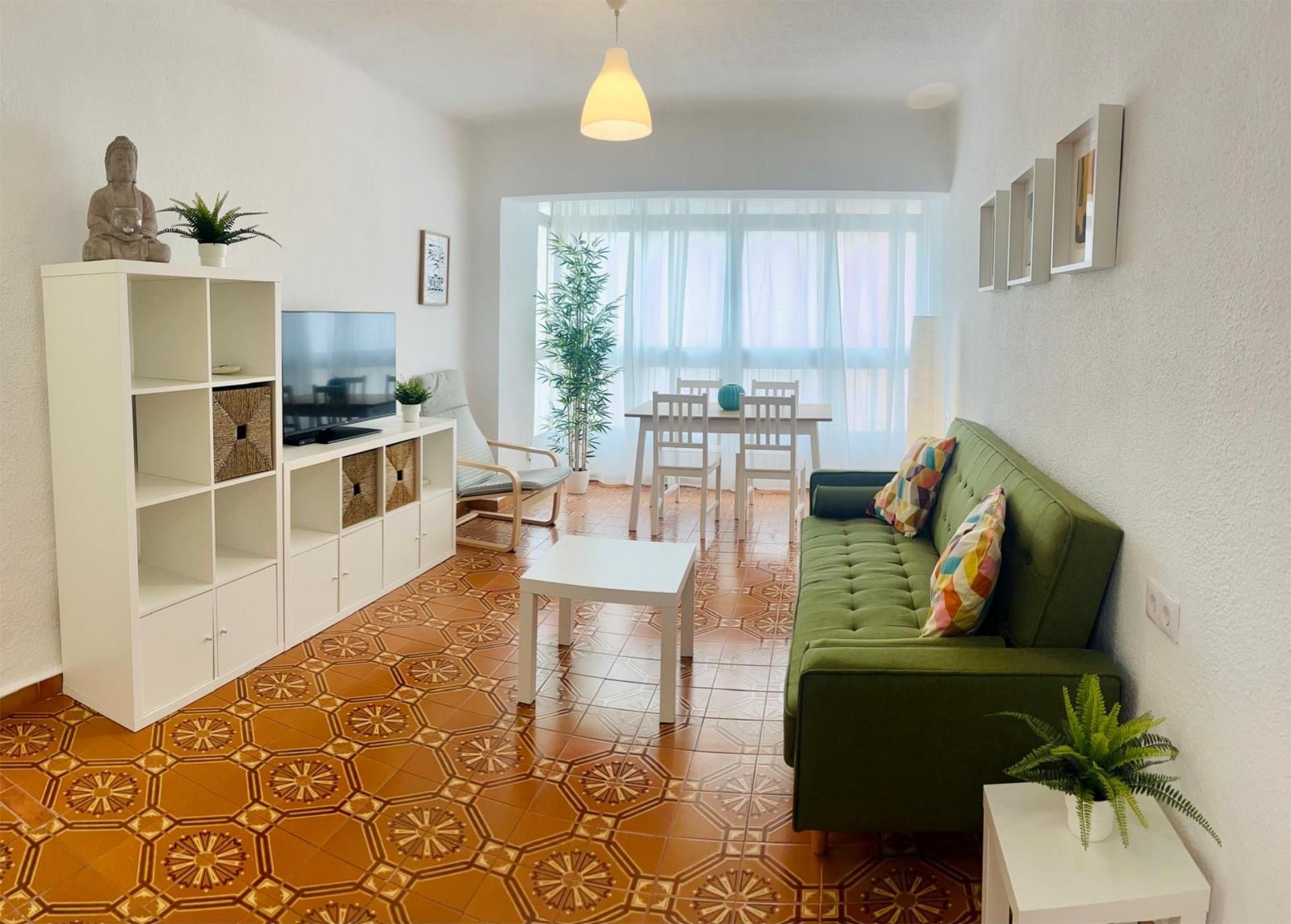 Living room of Flat to rent in  Granada Capital  with Air Conditioner and Balcony