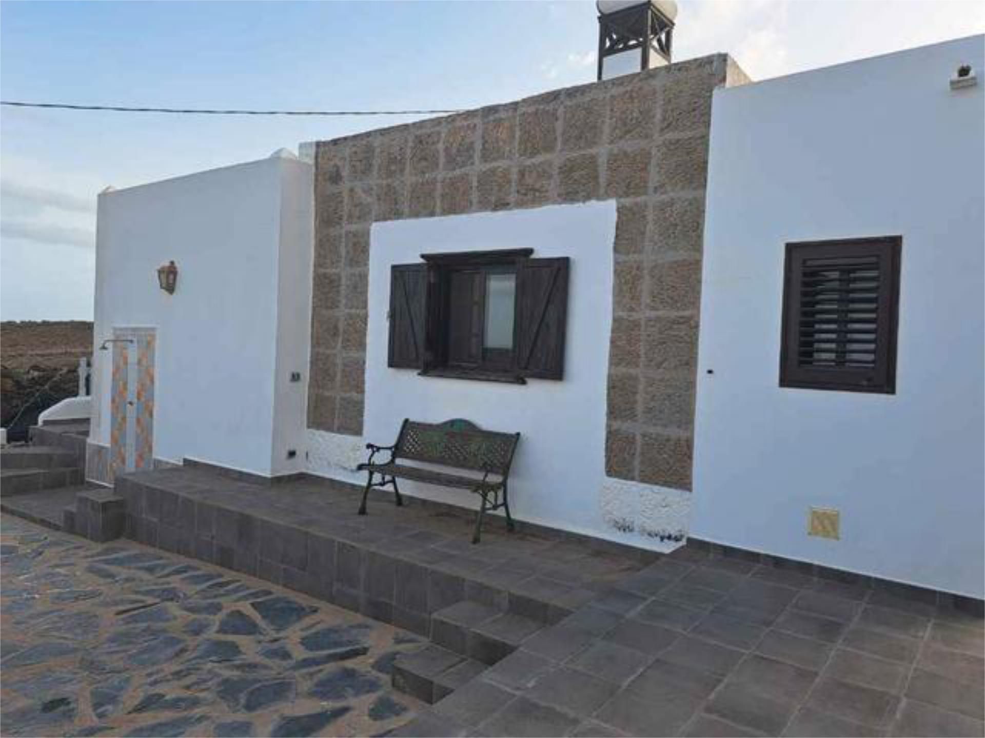 House or chalet to rent in Güime