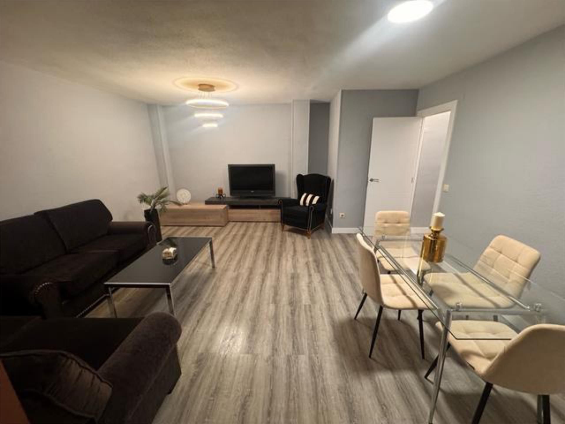 Attic to rent in Altozano - Conde Lumiares