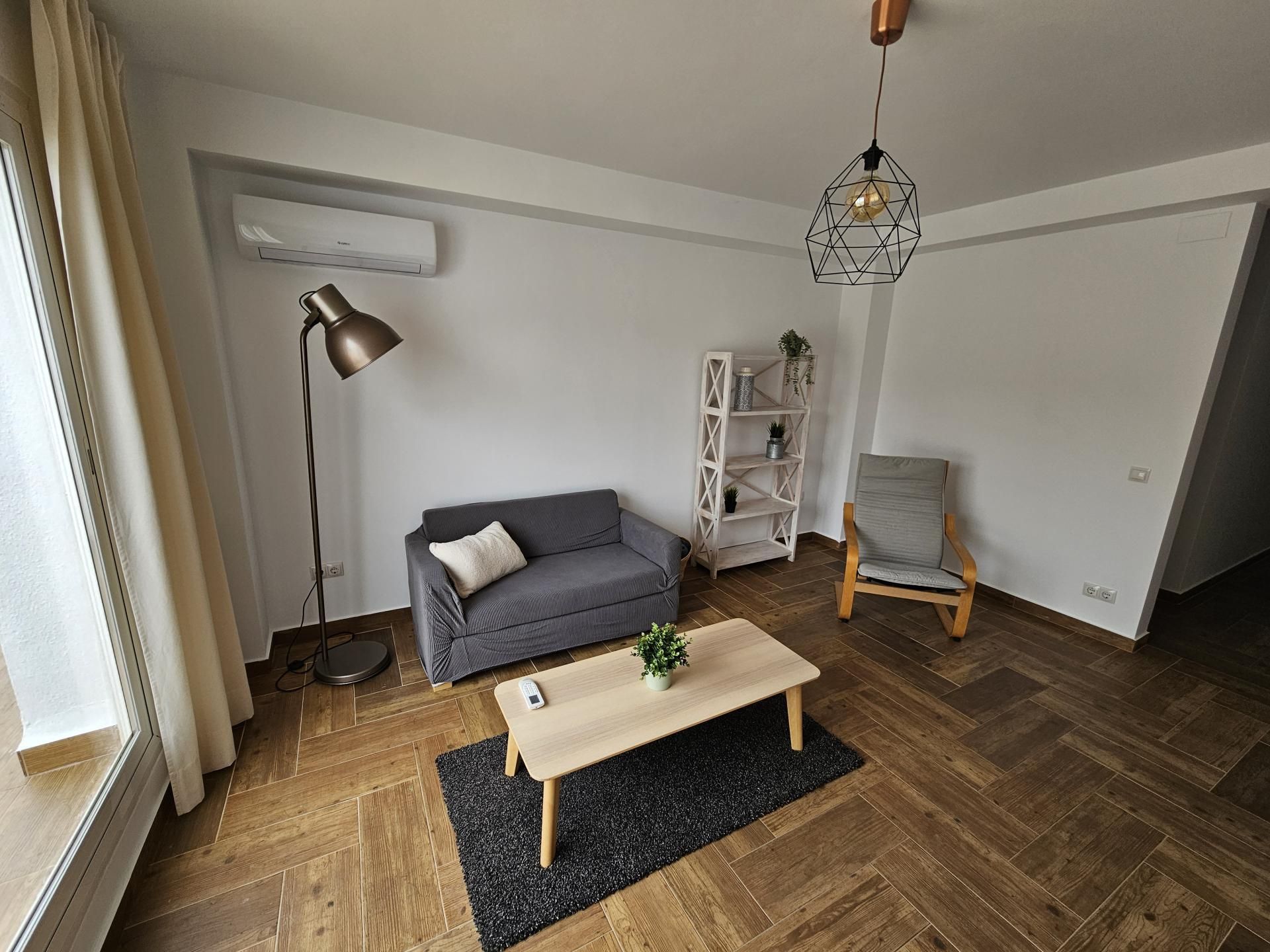 Pis de lloguer a Carrer de Patricio Ferrándiz, Saladar Sala d'estar de Pis de lloguer en Dénia amb Aire condicionat, Calefacció i Terrassa