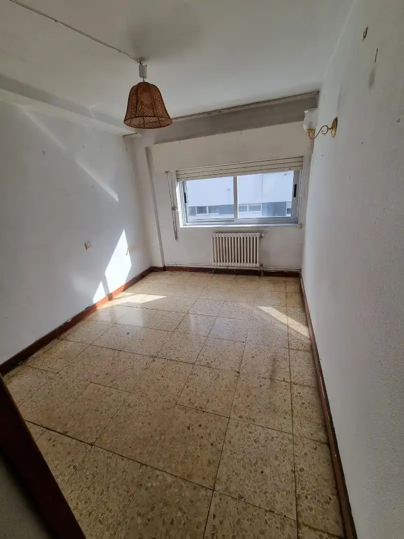 Habitación de Piso en venta en Santiago de Compostela  con Calefacción, Jardín privado y Parking comunitario