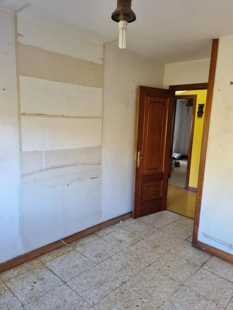 Piso en venta en Santiago de Compostela  con Calefacción, Jardín privado y Parking comunitario