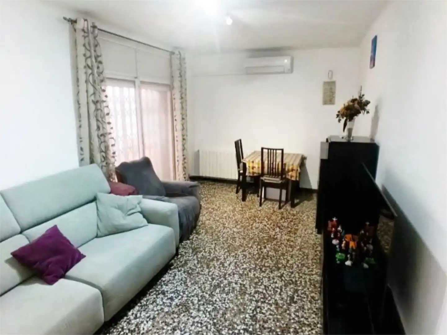 Wohnung zum Verkauf in Ronda de Sant Ramon, 76, Marianao Wohnzimmer von Wohnung zum Verkauf in Sant Boi de Llobregat mit Klimaanlage und Terrasse