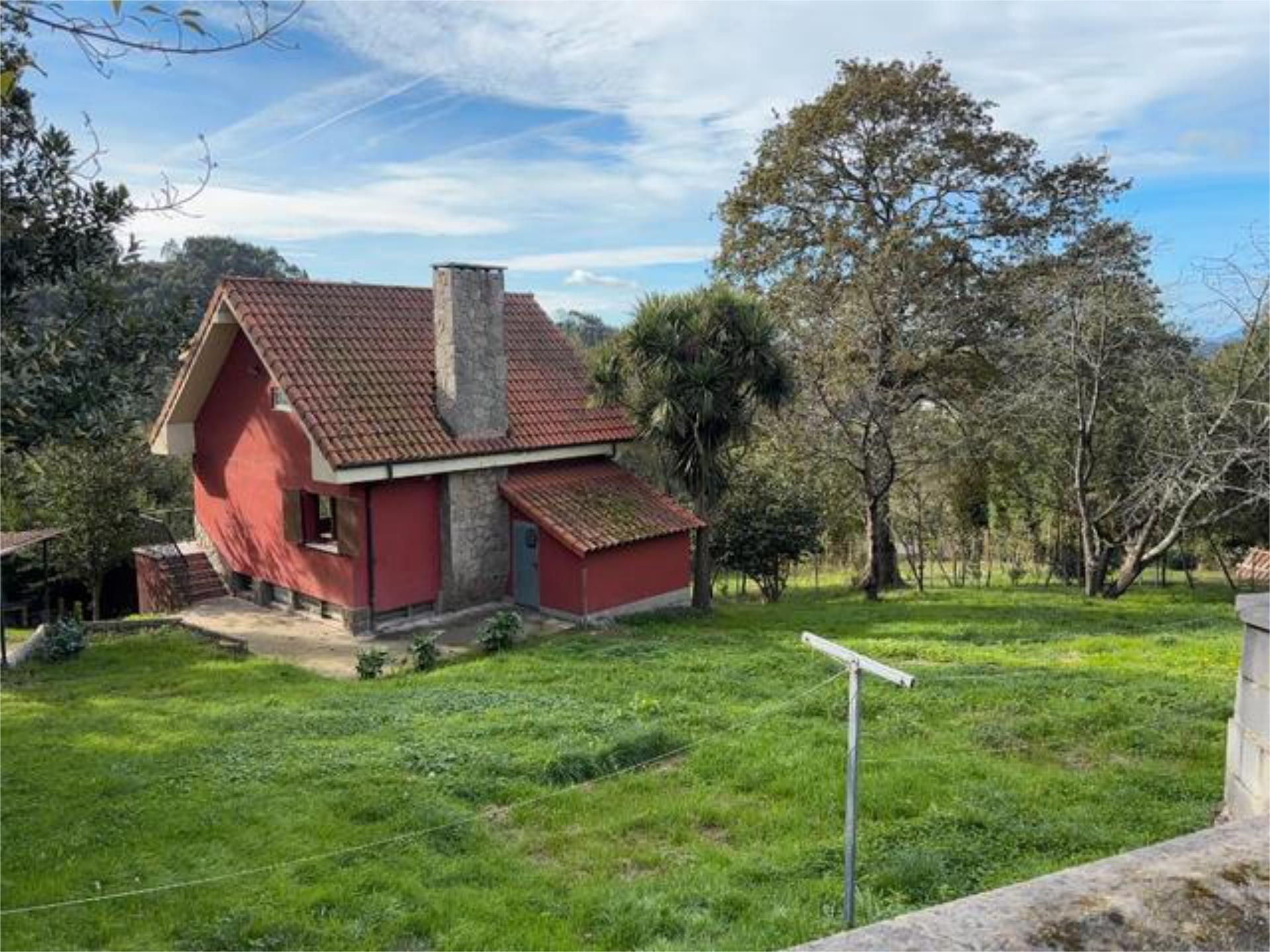 Vista exterior de Casa adosada en venta en Noreña con Calefacción, Jardín privado y Terraza