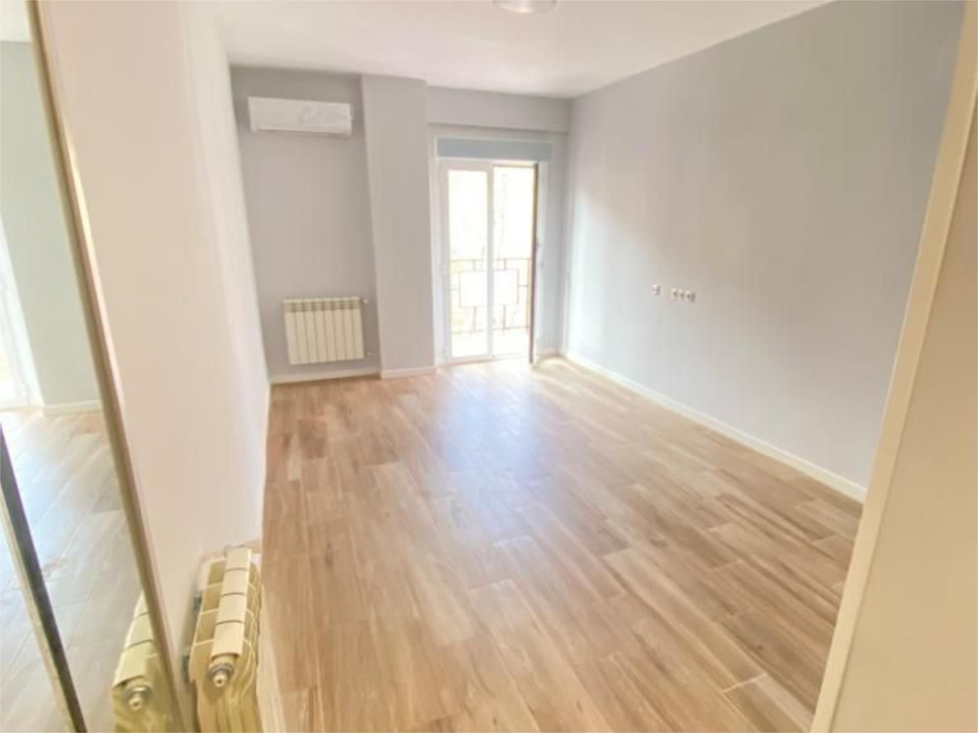 Bedroom of Flat to rent in  Madrid Capital  with Air Conditioner and Terrace