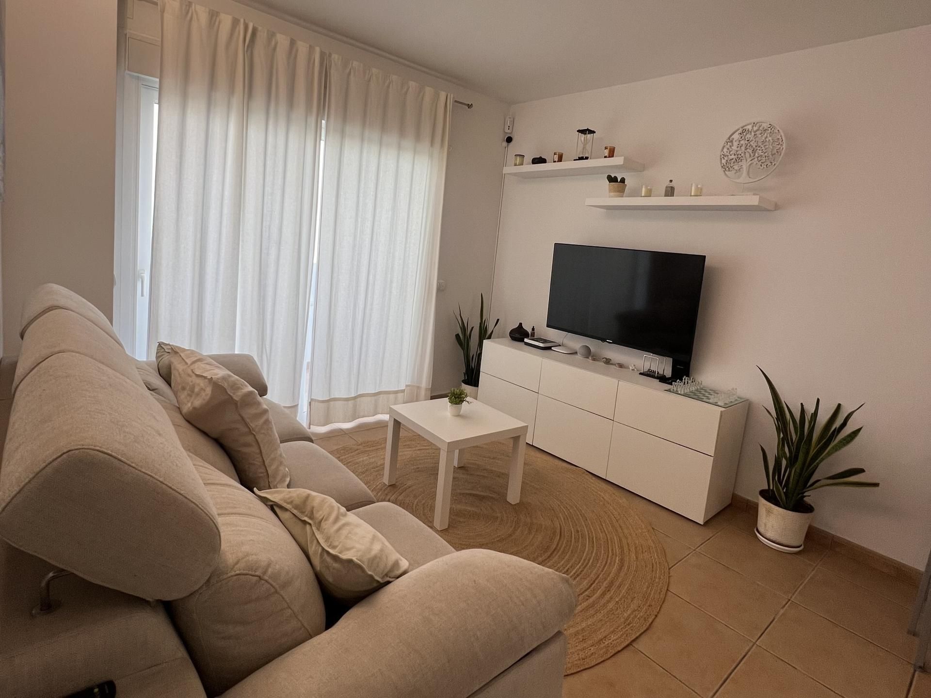 Pis en venda a Carrer des Molí, 8, Sant Antoni de Portmany Sala d'estar de Pis en venda en Sant Antoni de Portmany amb Aire condicionat, Jardí privat i Terrassa