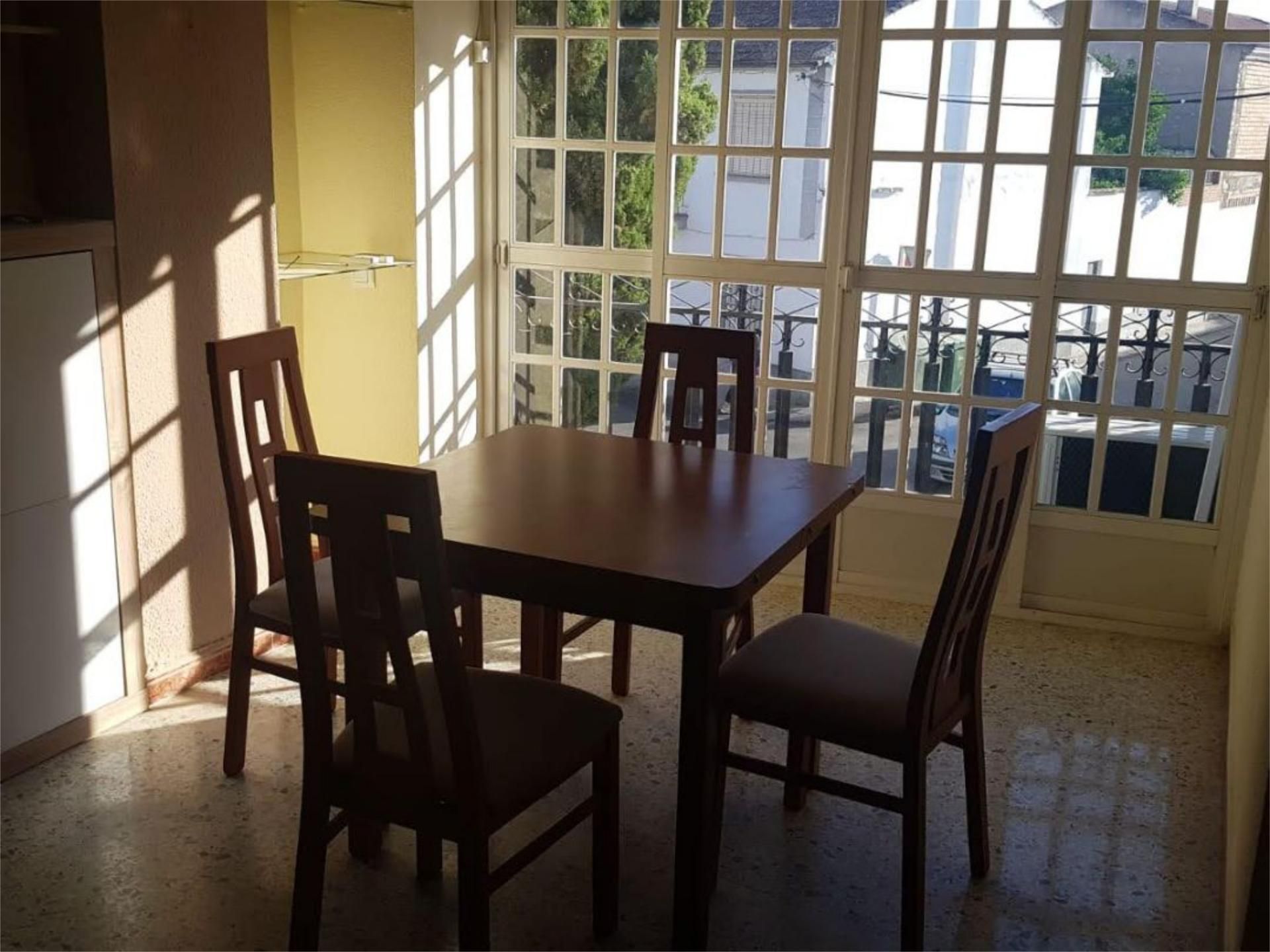 Menjador de Pis de lloguer en Marmolejo amb Moblat