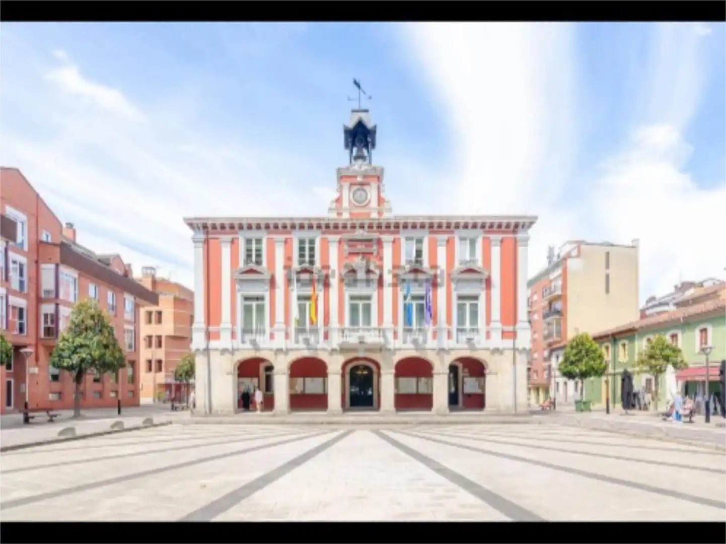 Vista exterior de Pis en venda en Mieres (Asturias) amb Terrassa, Traster i Balcó