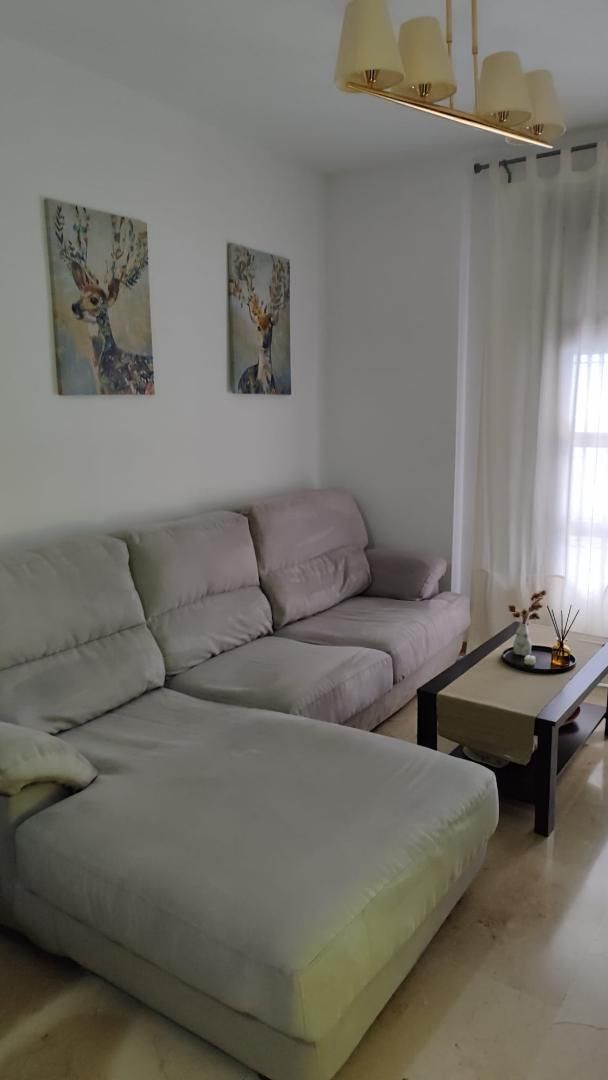 Piso de alquiler en Calle San Pedro, 25, Cueva de Menga Sala de estar de Piso de alquiler en Antequera con Aire acondicionado y Amueblado