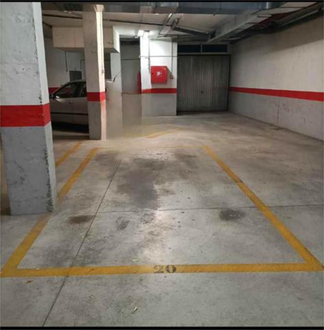 Parkplatz von Garage miete in Martos