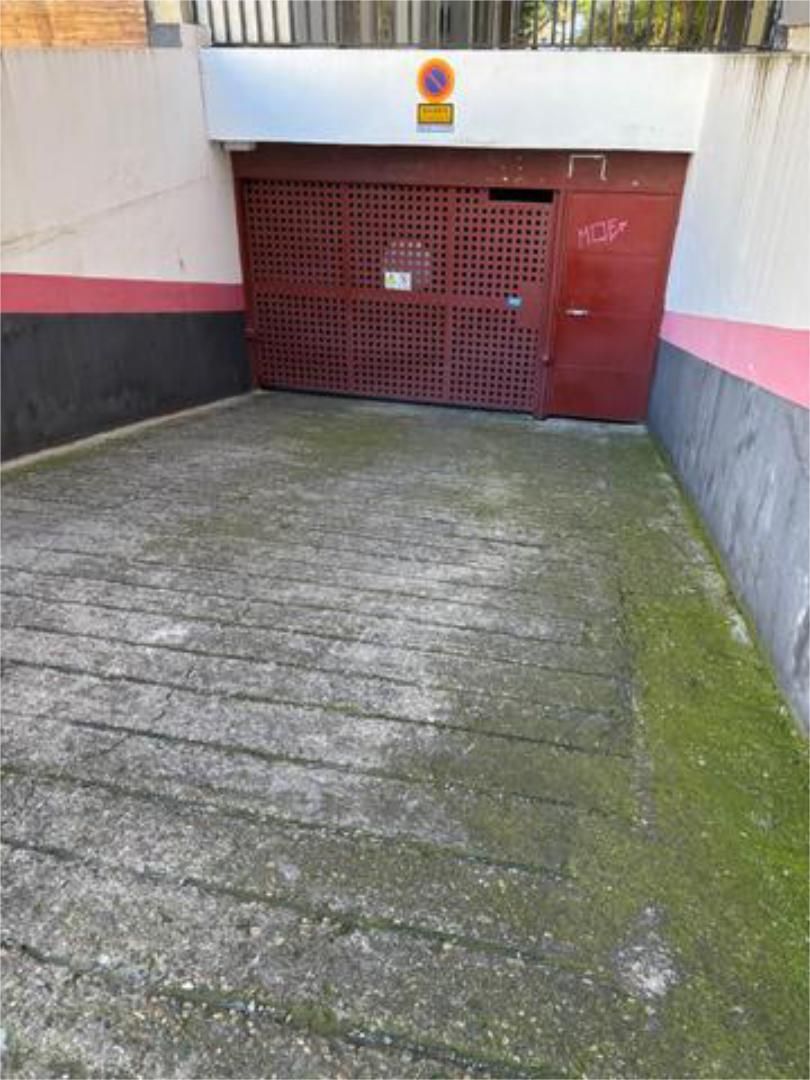 Aparcament de Garatge de lloguer en  Zaragoza Capital