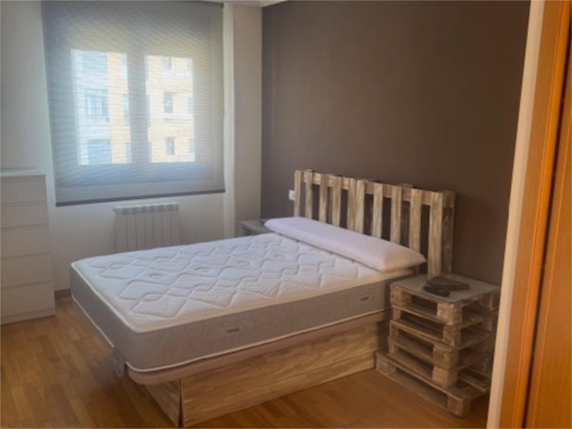 Dormitori de Pis de lloguer en Zamora Capital  amb Calefacció, Jardí privat i Parquet