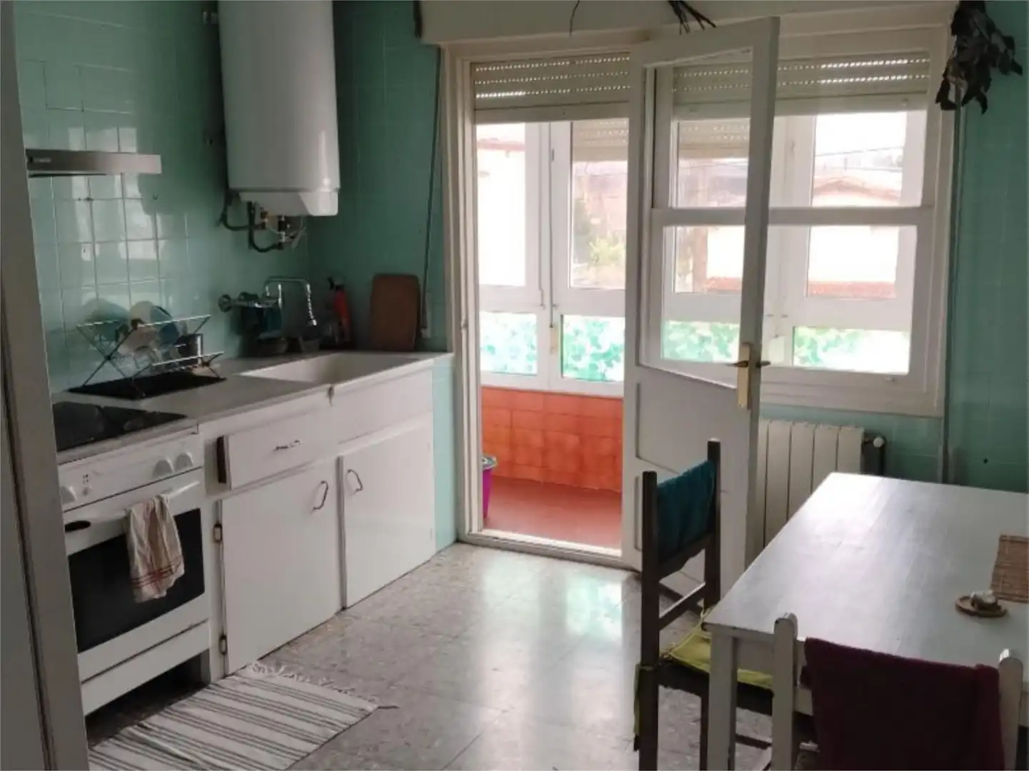 Küche von Wohnung zur untervermieten in Santander mit Heizung, Privatgarten und Möbliert