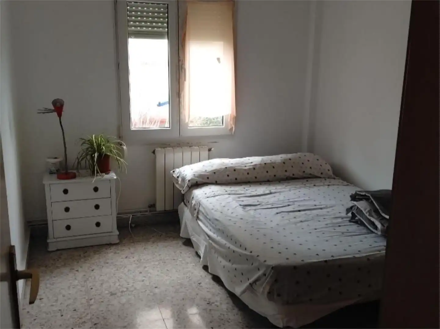 Schlafzimmer von Wohnung zur untervermieten in Santander mit Heizung, Privatgarten und Möbliert