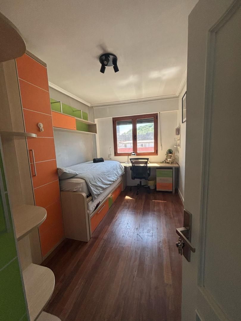 Flat to share in De Irigoyen Juan Kalea, 5, Bolueta Bedroom of Flat to share in Bilbao with Heating, Parquet flooring and Furnished