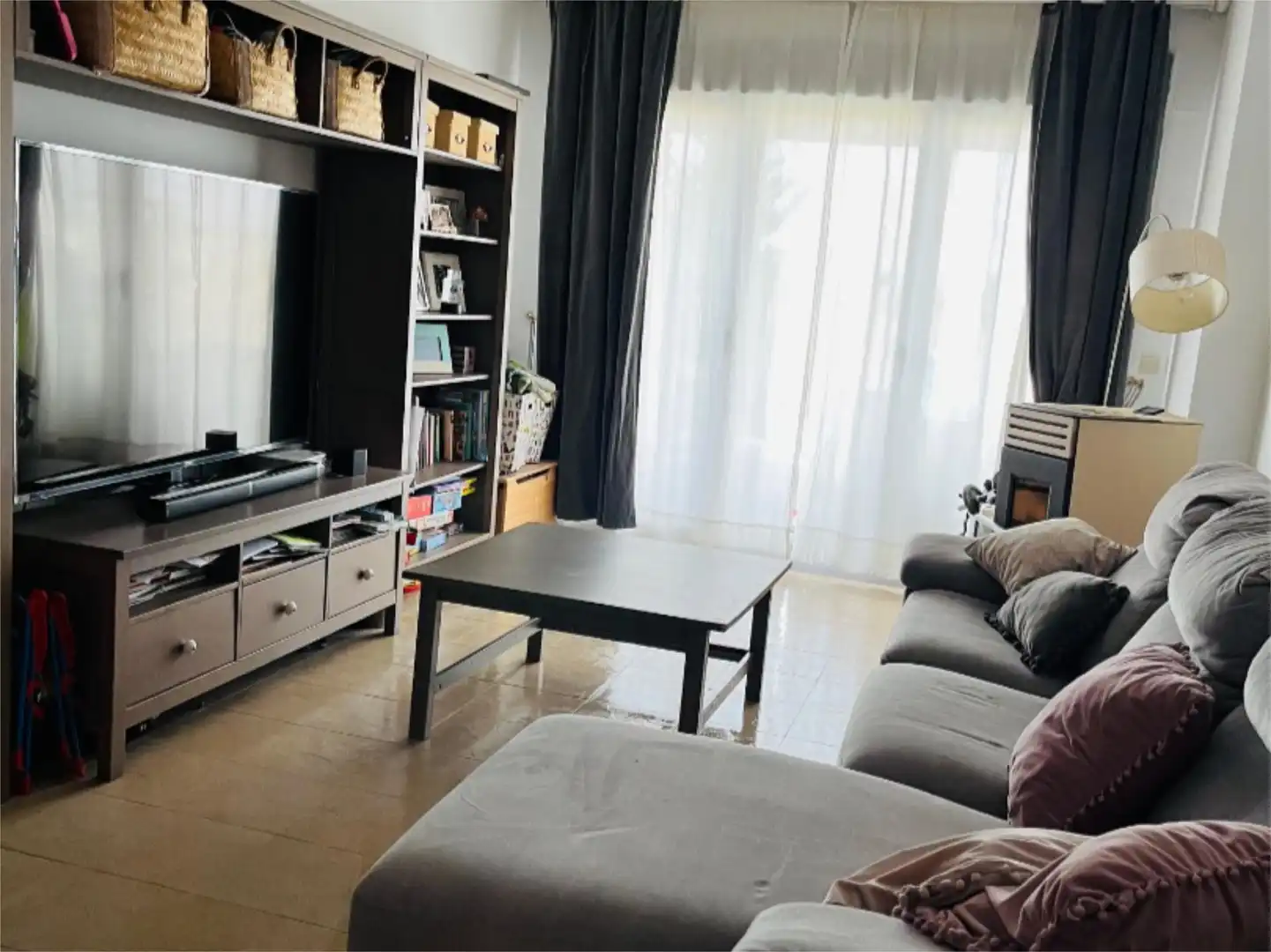 Piso en venta en Calle Sabinares del Arlanza, 146, Aldeamayor de San Martín Sala de estar de Piso en venta en Aldeamayor de San Martín