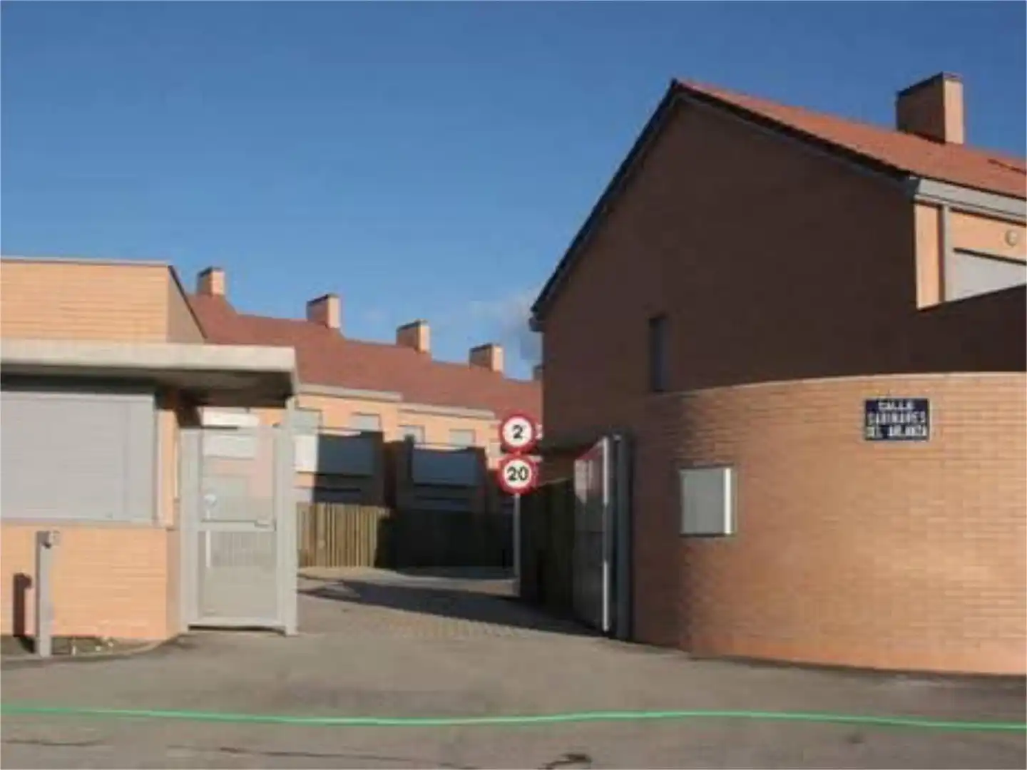 Piso en venta en Calle Sabinares del Arlanza, 146, Aldeamayor de San Martín Parking de Piso en venta en Aldeamayor de San Martín