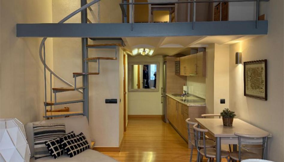 Flat to rent in Calle de Atocha, 47, Cortes - Huertas, Madrid Capital - image 1 Photo 1 of Flat to rent in Calle de Atocha, 47, Cortes - Huertas, Madrid Capital