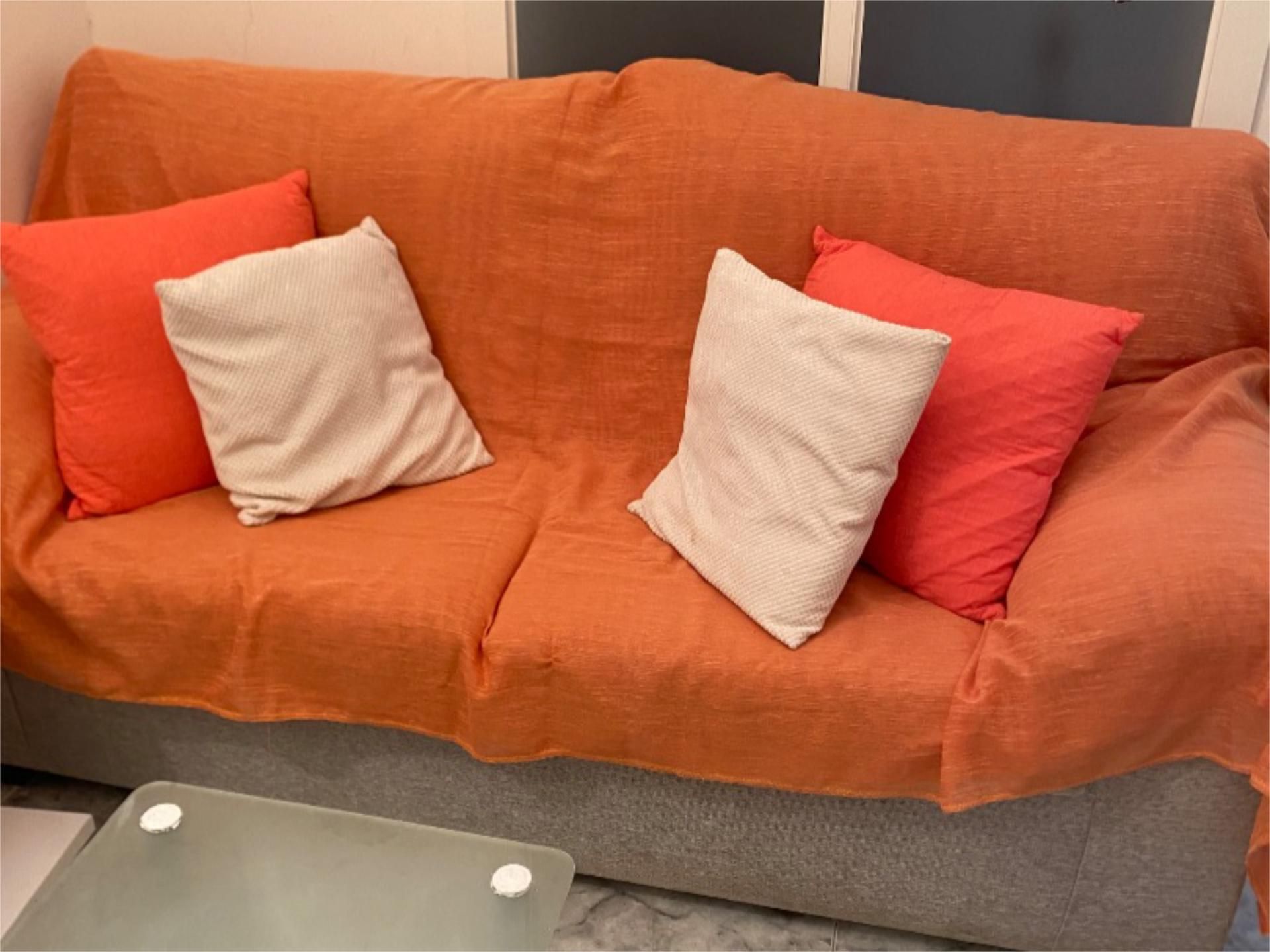 Sala d'estar de Apartament de lloguer en  Madrid Capital amb Calefacció i Moblat