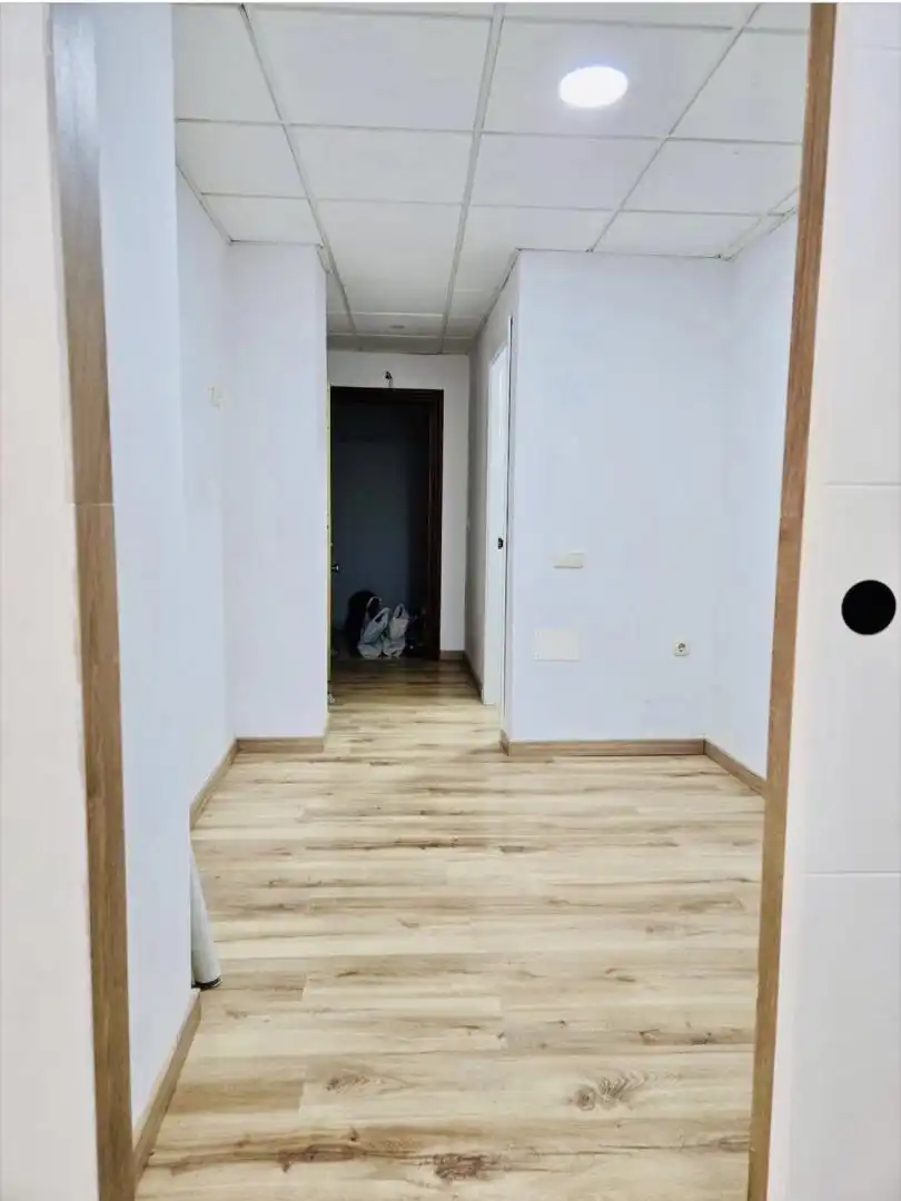 Oficina de lloguer en Adra