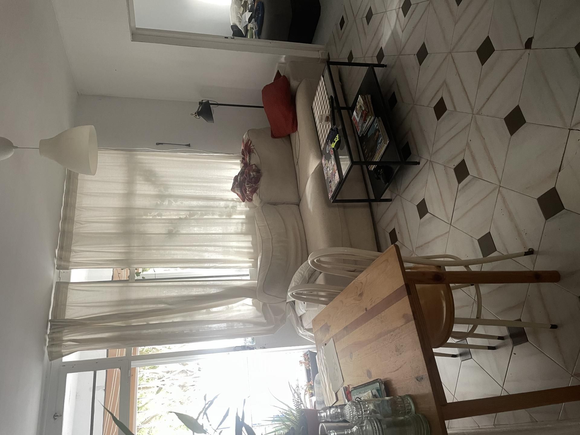 Living room of Flat to share in  Barcelona Capital  with Furnished, Balcony and Video intercom